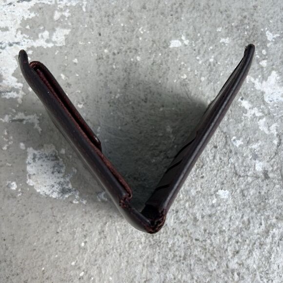 Vintage Louis Vuitton Taiga leather wallet - Picture 7 of 9